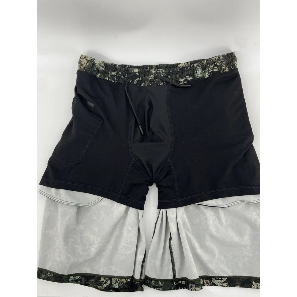 Lululemon Shorts Mens Medium Pace Breaker Forest Bark Camo Green 9